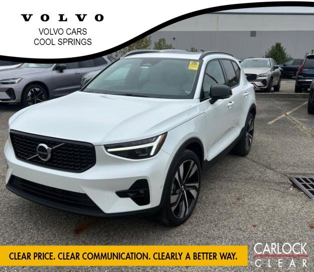 Used 2023 Volvo XC40 B5 Ultimate w/ Protection Package Premier AWD/4WD image 1