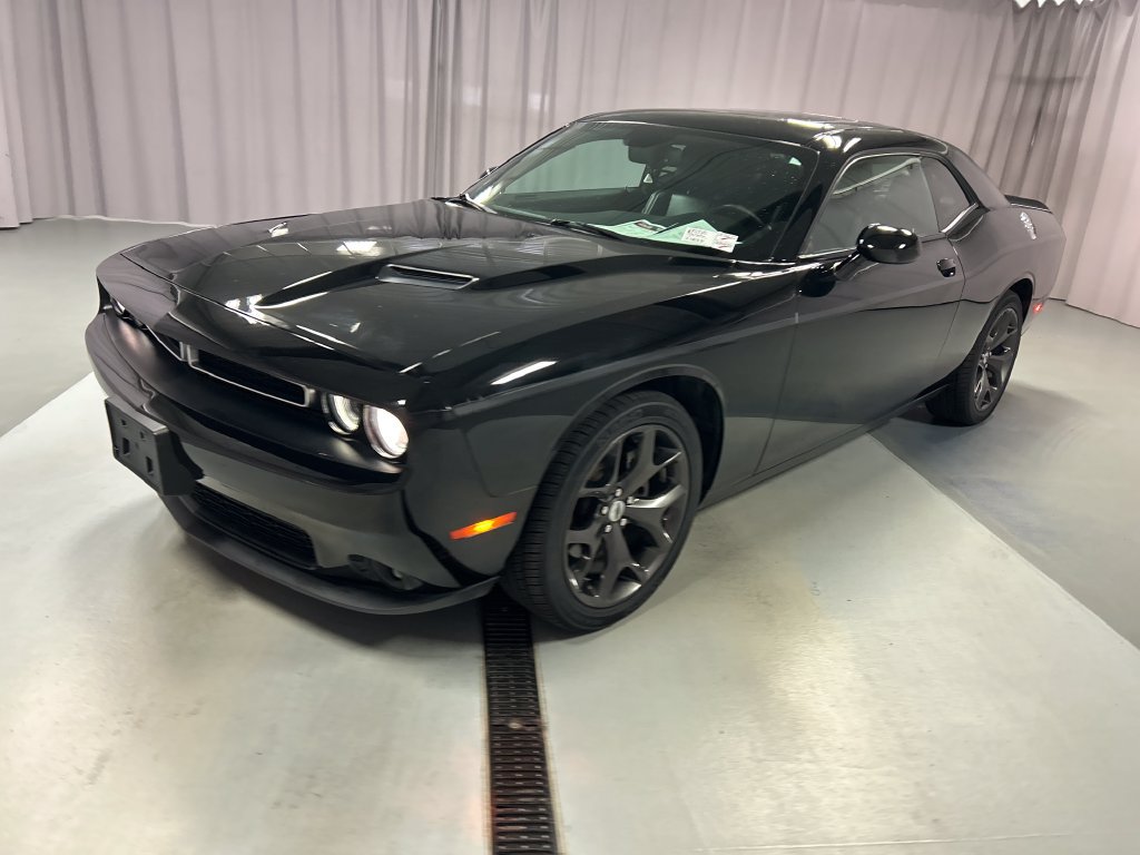 Used 2017 Dodge Challenger SXT Plus RWD image 3
