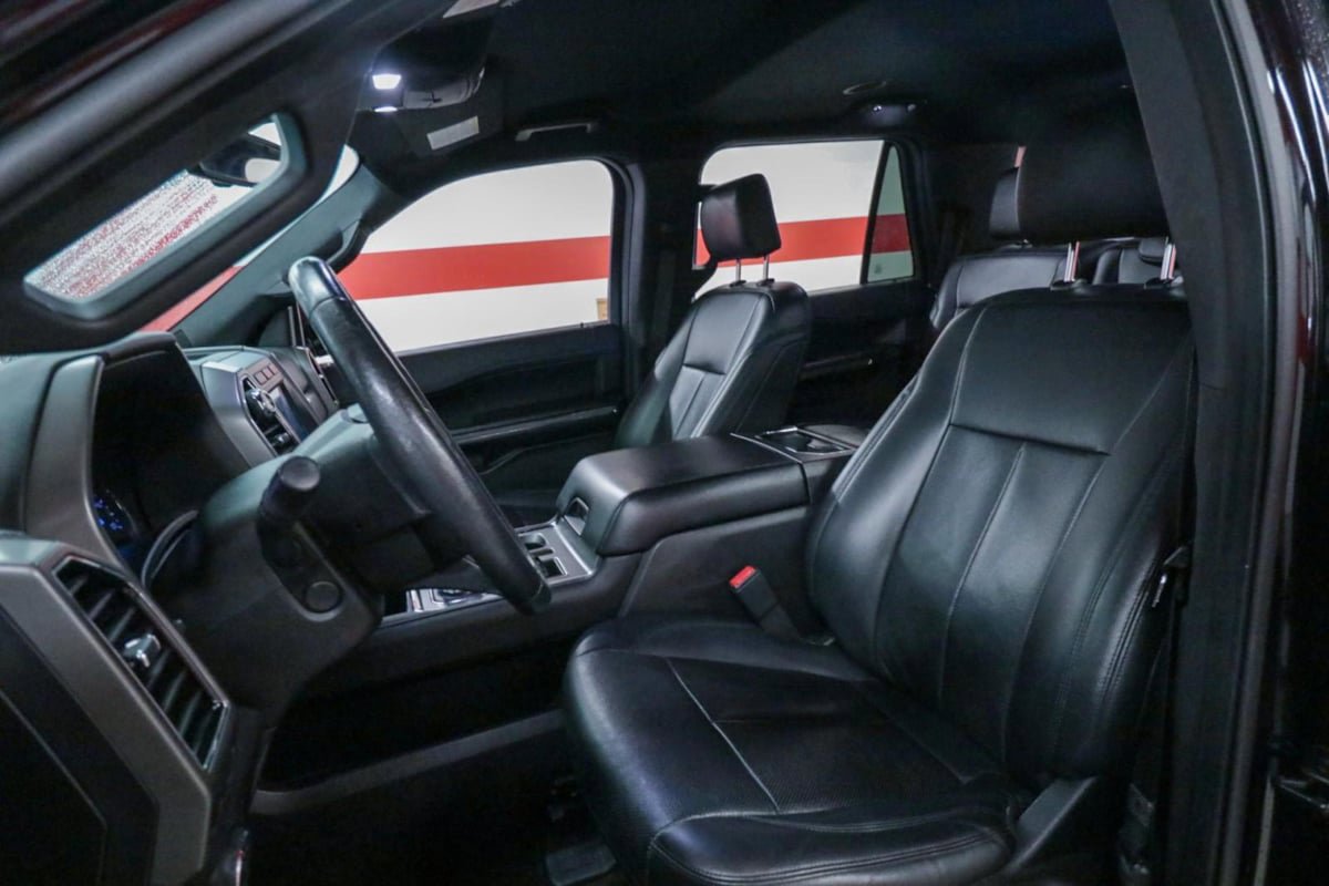 Used 2019 Ford Expedition XLT w/ Equipment Group 202A RWD image 10