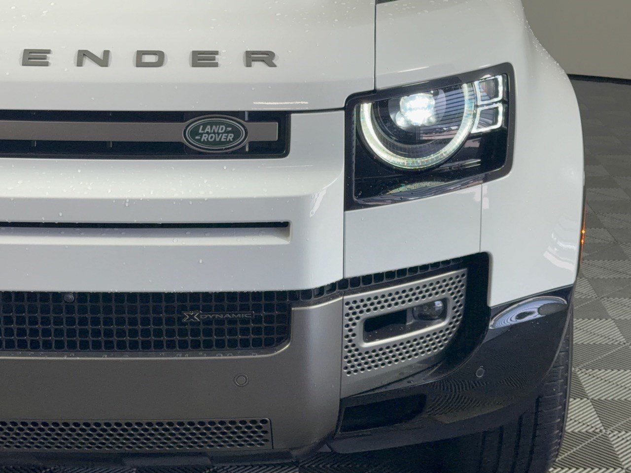 Used 2023 Land Rover Defender 110 X-Dynamic SE AWD/4WD image 12