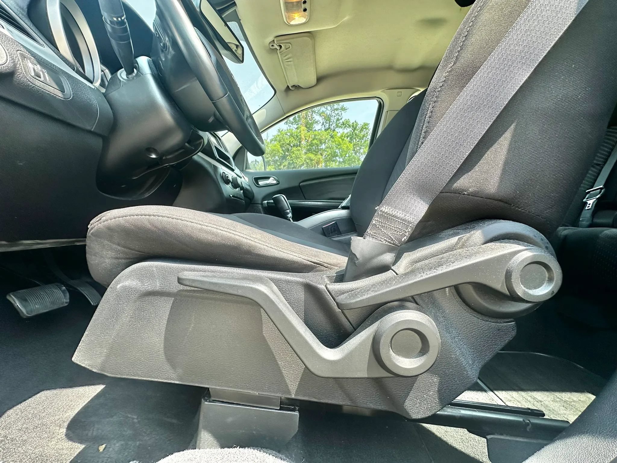 Used 2015 Dodge Journey American Value Package w/ Flexible Seating Group FWD image 16