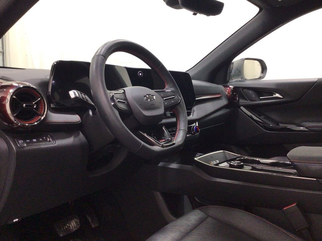 Used 2025 Chevrolet Equinox RS w/ Safety and Technology Package image 10