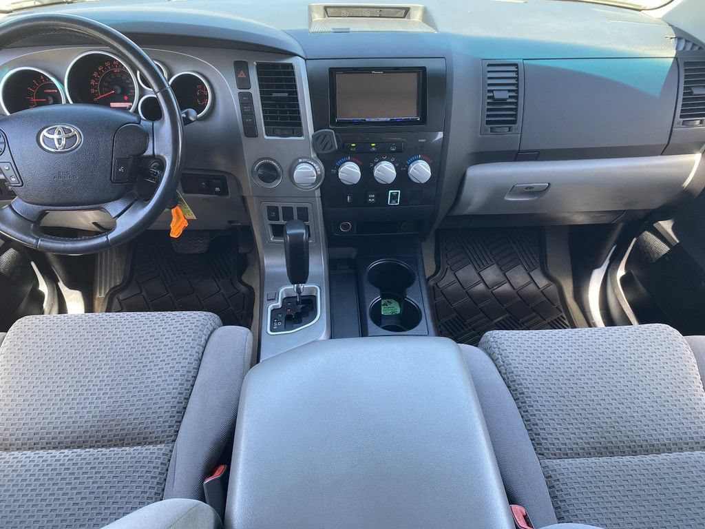 Used 2010 Toyota Tundra 4x4 CrewMax image 14