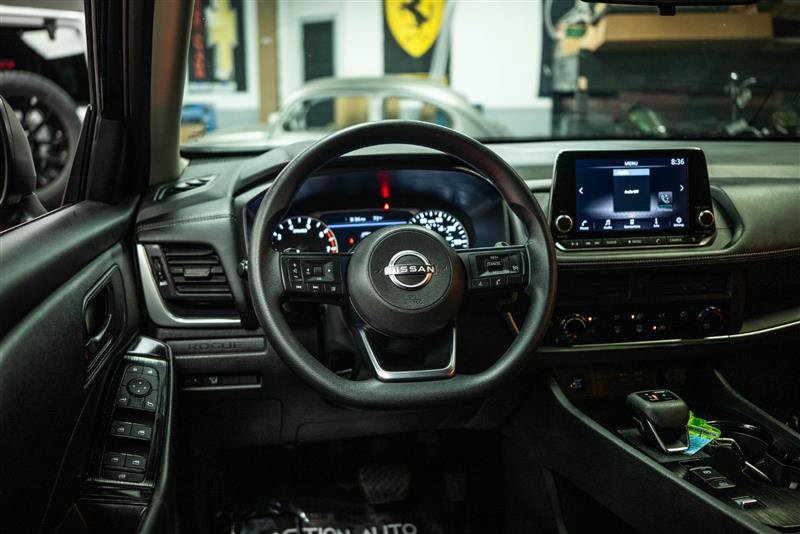 Used 2024 Nissan Rogue S FWD image 15