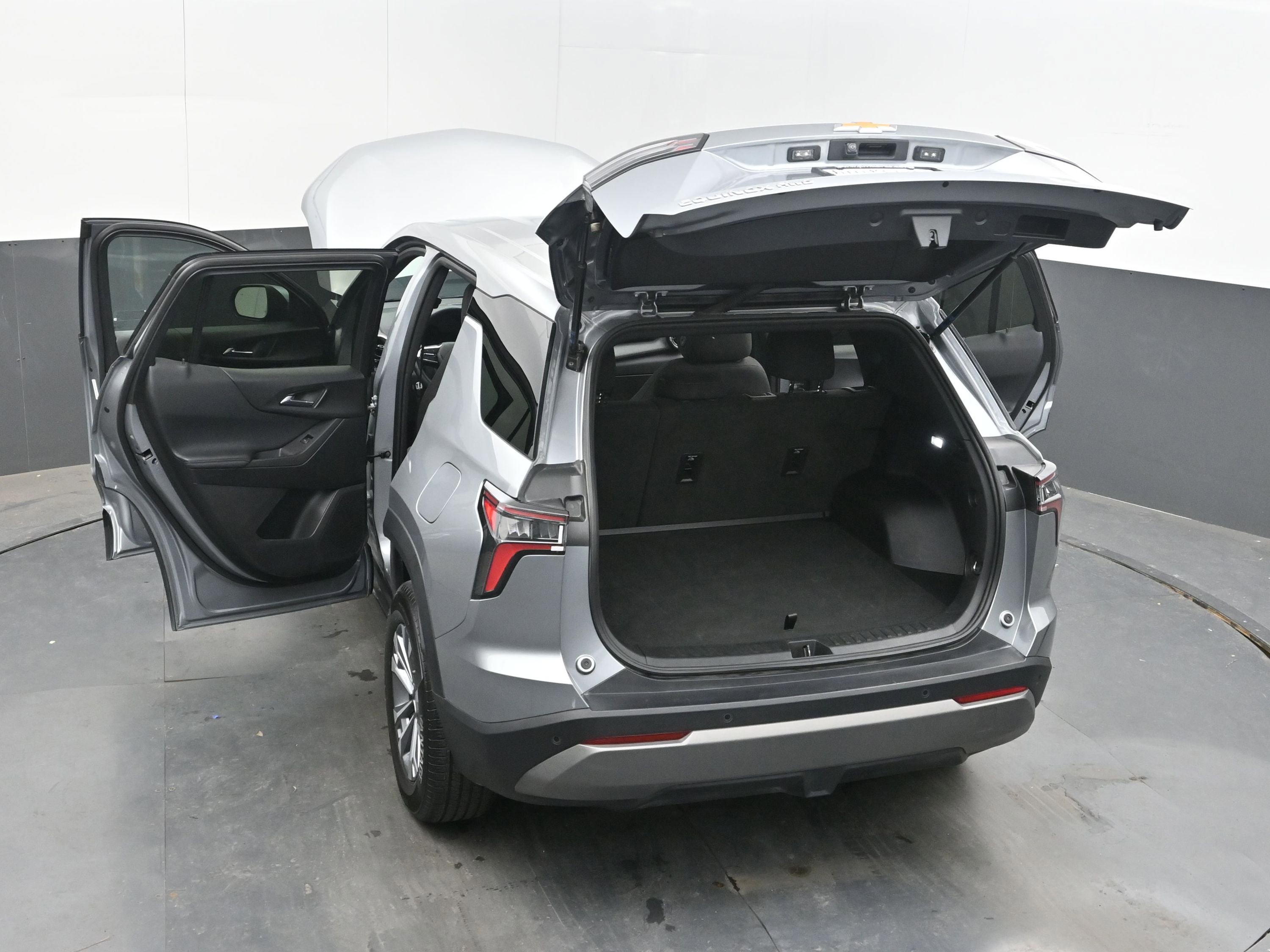 Used 2025 Chevrolet Equinox LT AWD/4WD image 41
