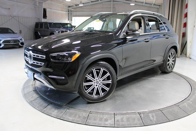Used 2024 Mercedes-Benz GLE 450e 4MATIC w/ Warmth & Comfort Package image 4