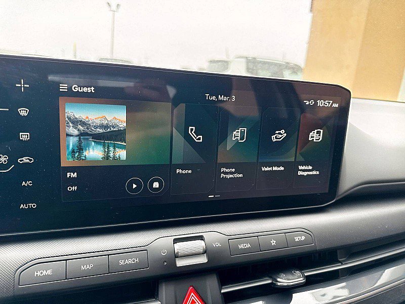 Used 2025 Kia K4 EX image 11