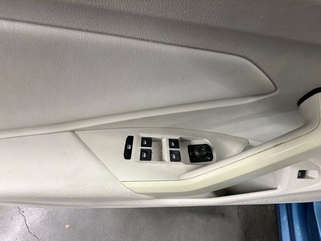 Used 2019 Volkswagen Jetta S w/ Driver Assistance Package FWD image 20