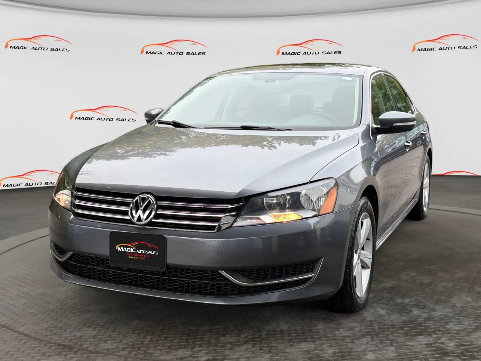 Used 2012 Volkswagen Passat 2.5 SE FWD image 1