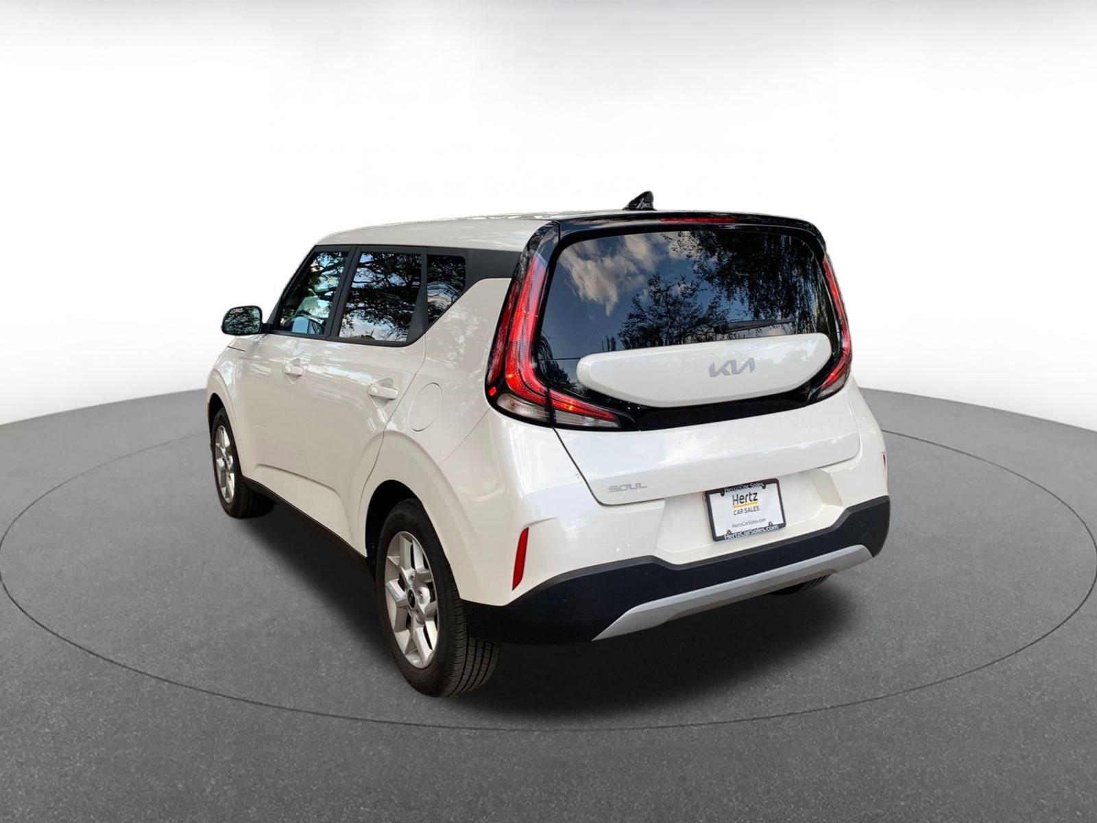 Used 2025 Kia Soul LX w/ LX Technology Package image 5