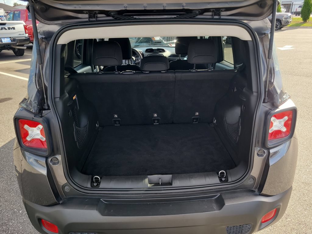 Certified 2020 Jeep Renegade Sport w/ Sport Appearance Group FWD image 9