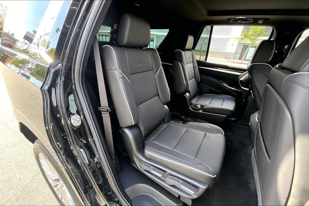 New 2026 Cadillac Escalade Luxury w/ LPO, Floor Liner Package AWD/4WD image 30