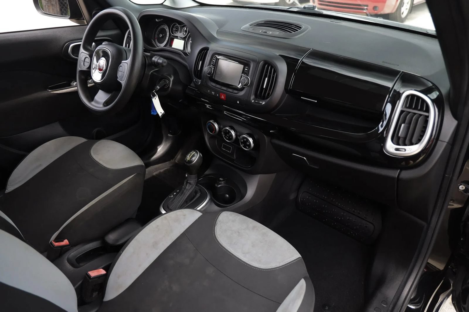 Used 2016 FIAT 500L Pop FWD image 23