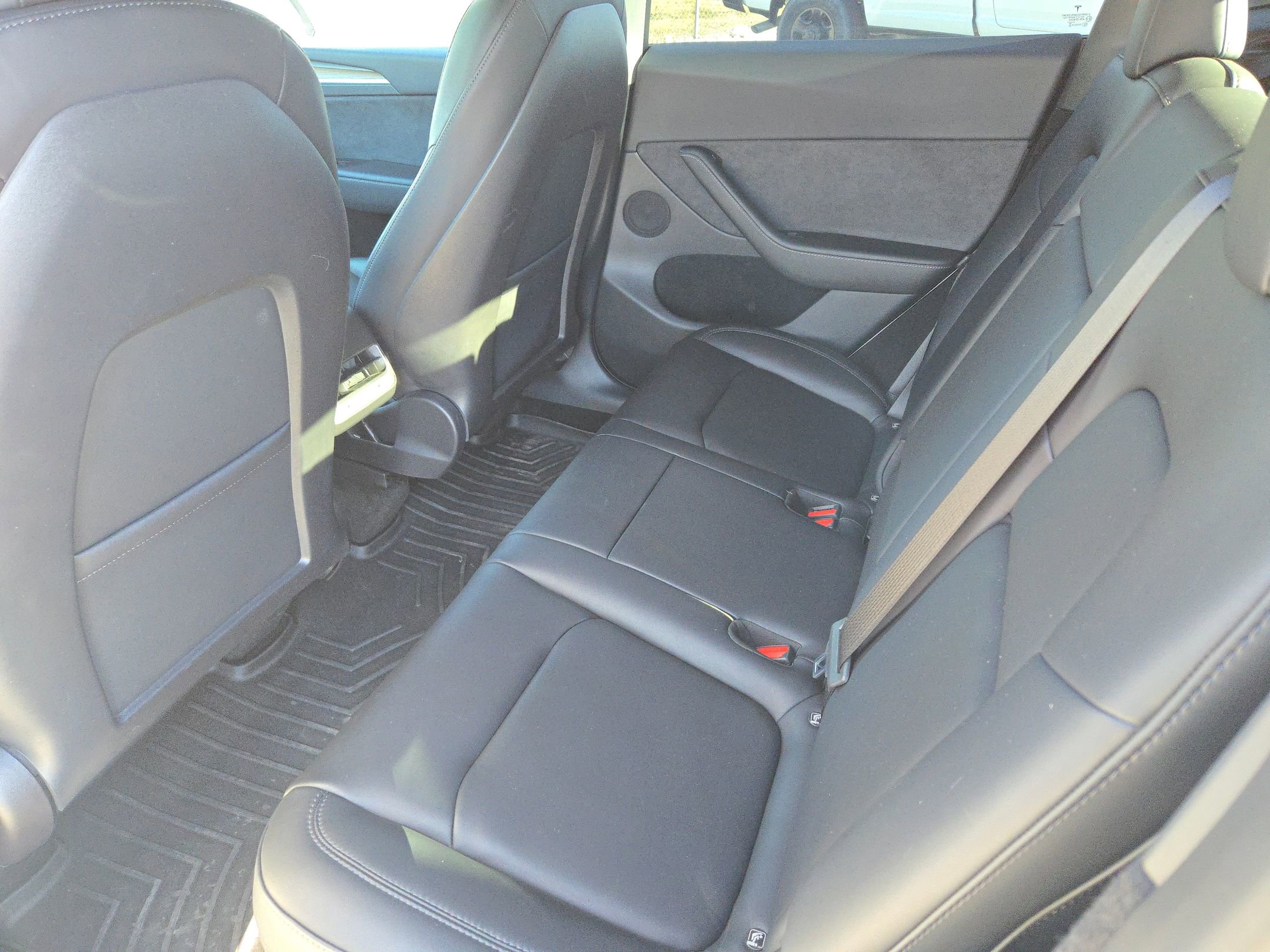 Used 2023 Tesla Model Y Performance image 14