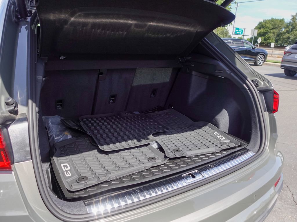 Used 2025 Audi Q3 2.0T Premium w/ Convenience Package image 26