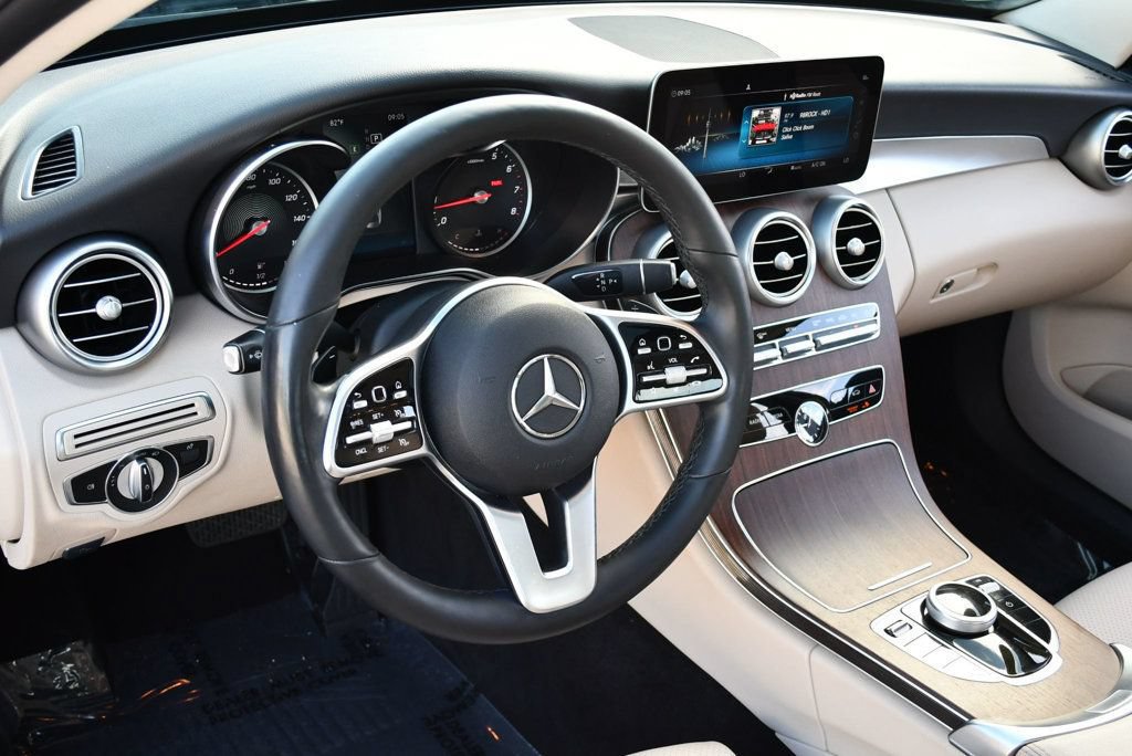 Used 2019 Mercedes-Benz C 300 4MATIC Sedan image 13
