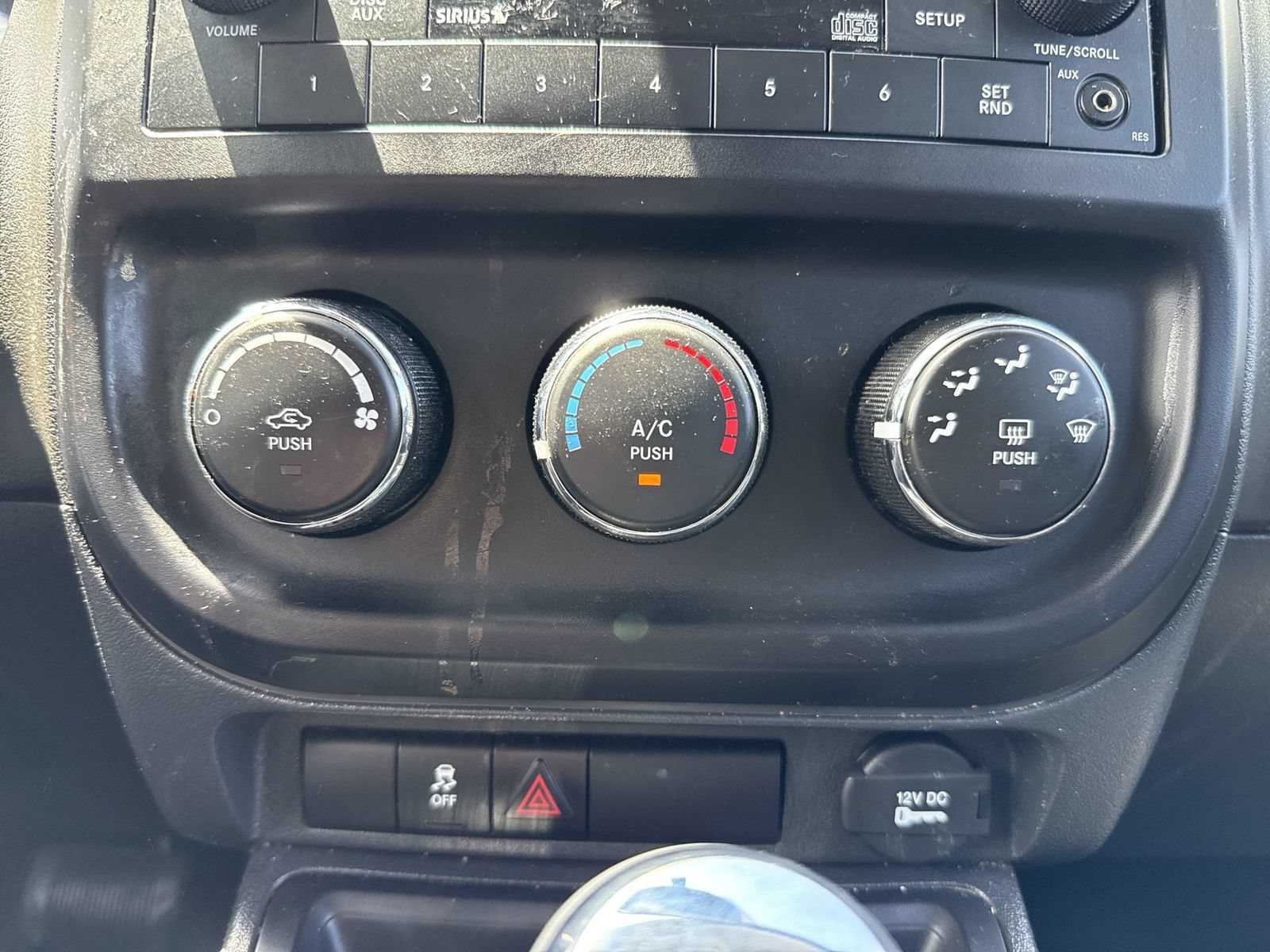 Used 2016 Jeep Compass Sport AWD/4WD image 18