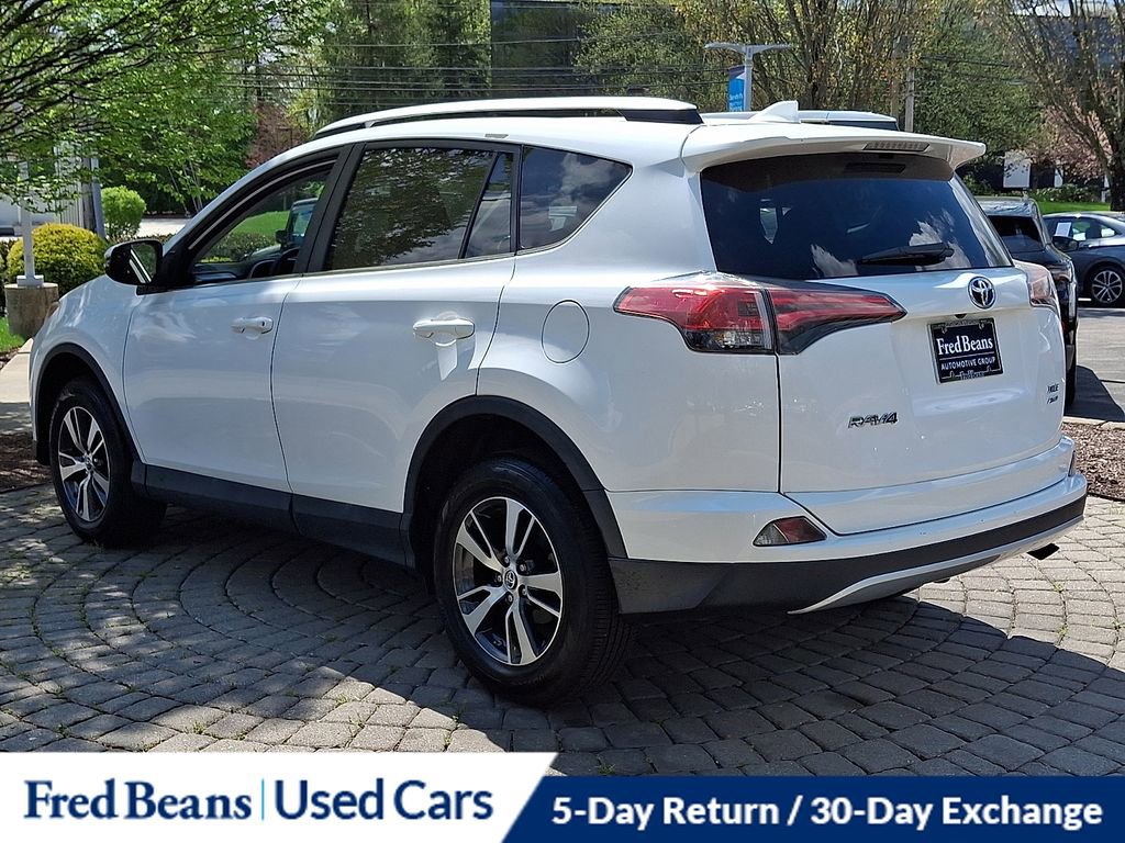Used 2016 Toyota RAV4 XLE AWD/4WD image 4