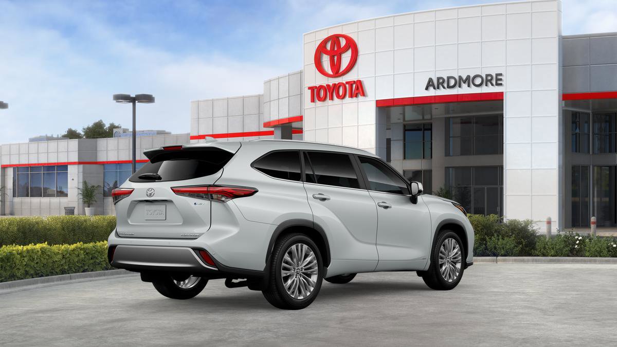 New 2026 Toyota Highlander Platinum image 10