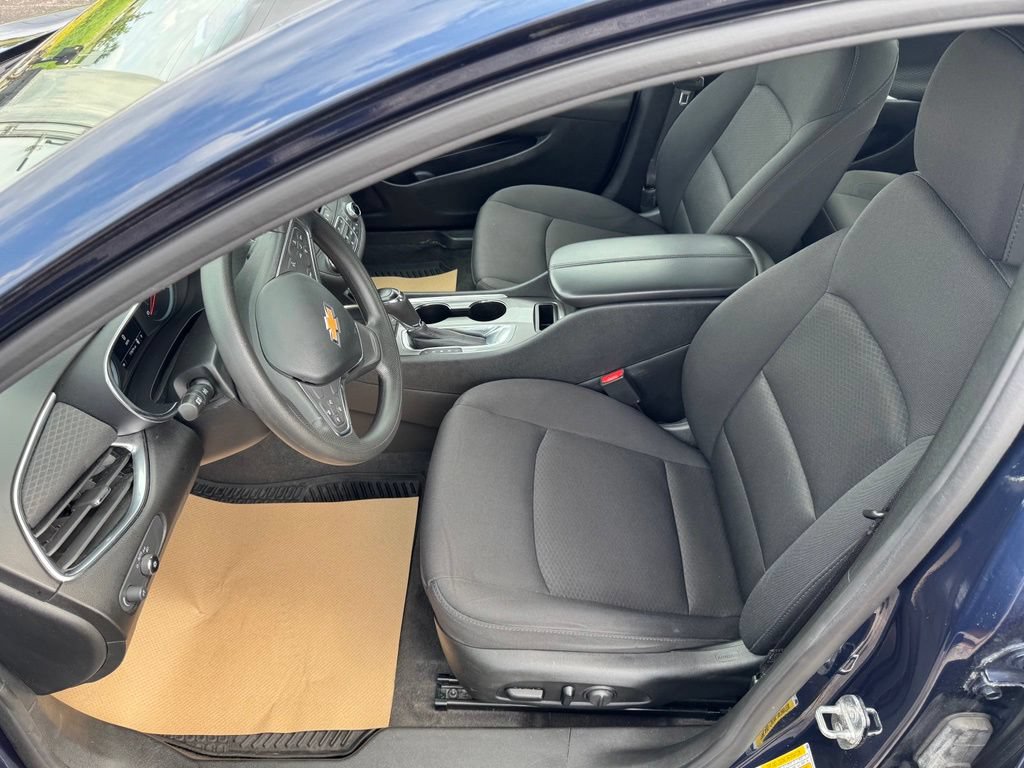Used 2020 Chevrolet Malibu LT FWD image 11