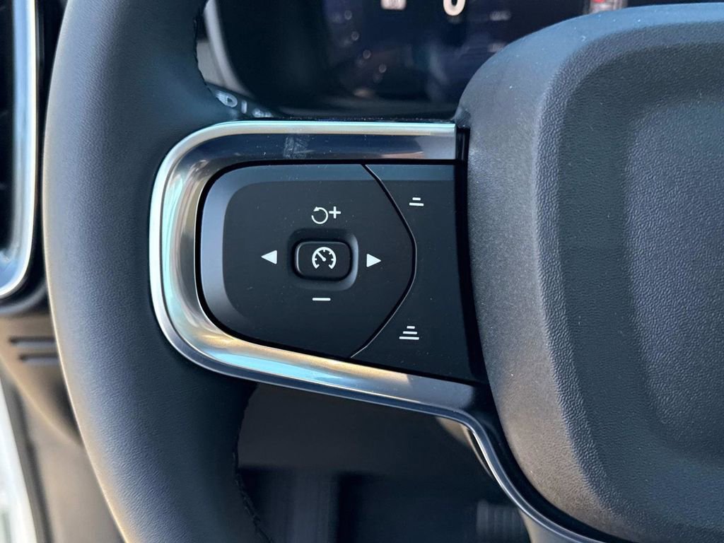 New 2026 Volvo XC40 B5 Ultra w/ Climate Package AWD/4WD image 30