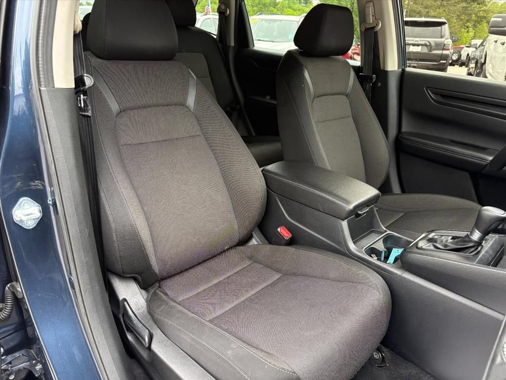 Used 2025 Honda CR-V LX image 15