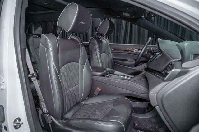 Used 2023 Buick Enclave Avenir w/ Avenir Technology Package image 14