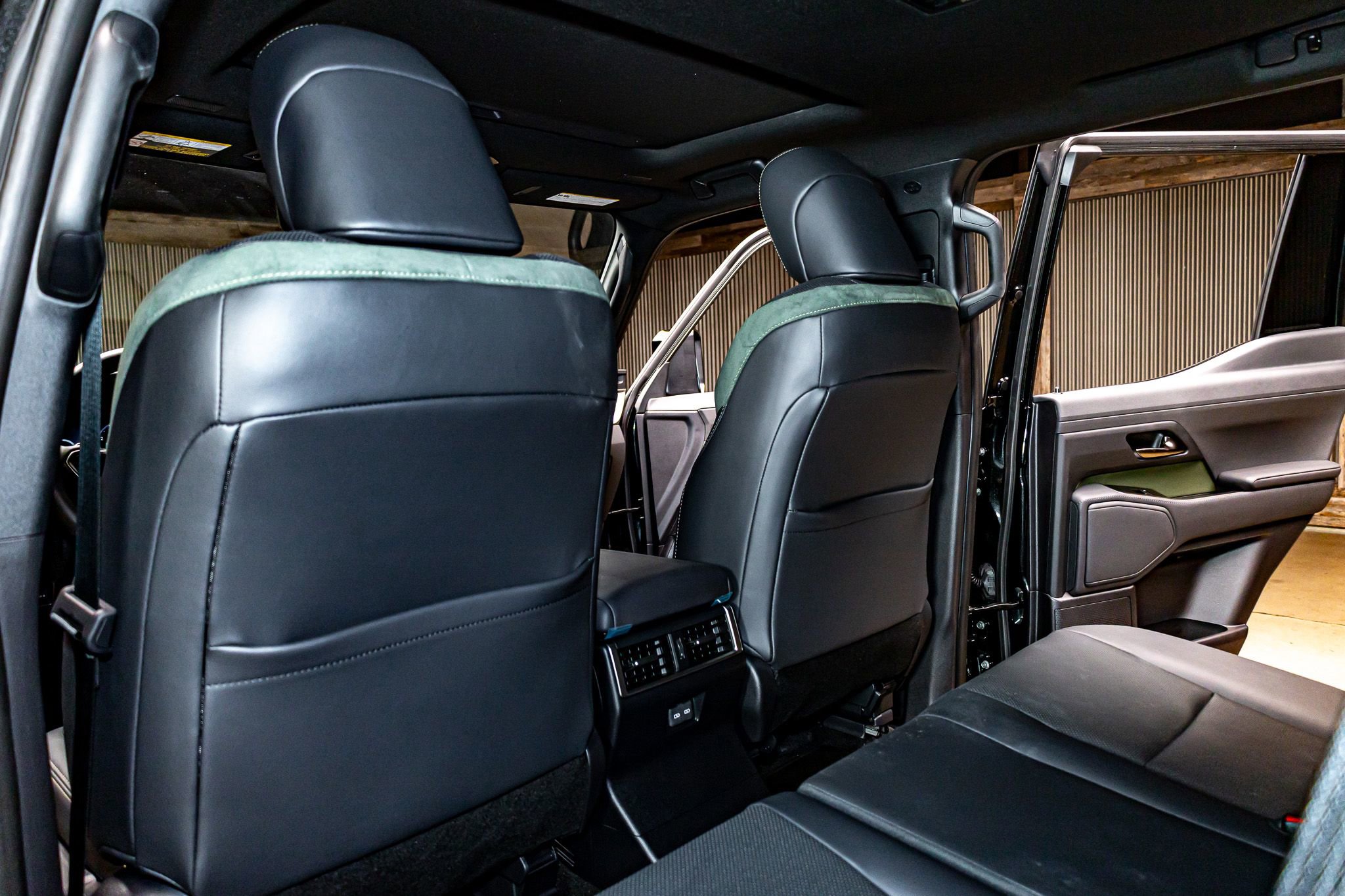 Used 2025 Lexus GX 550 image 25