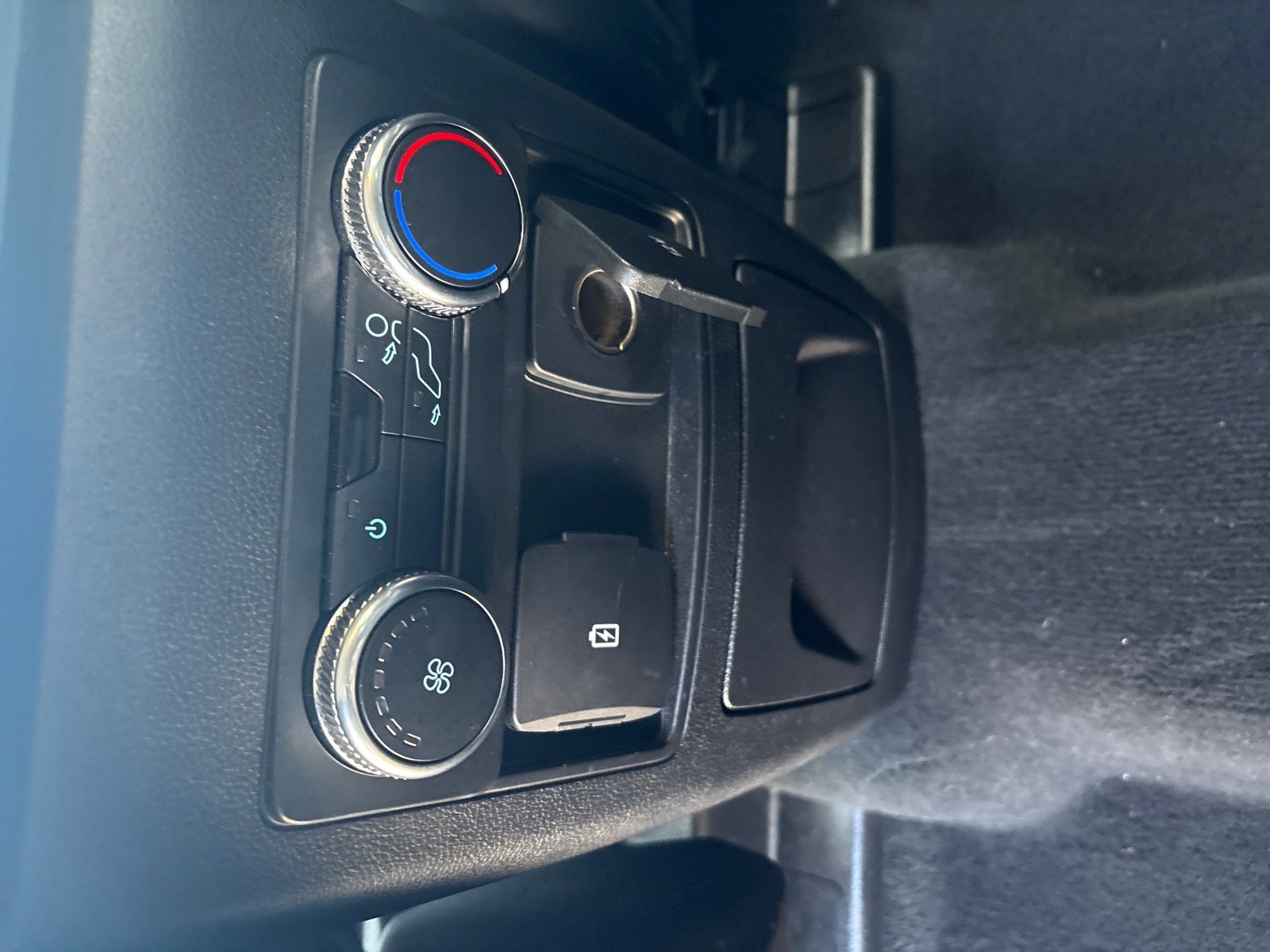 Used 2022 Ford Explorer XLT w/ Equipment Group 202A image 36