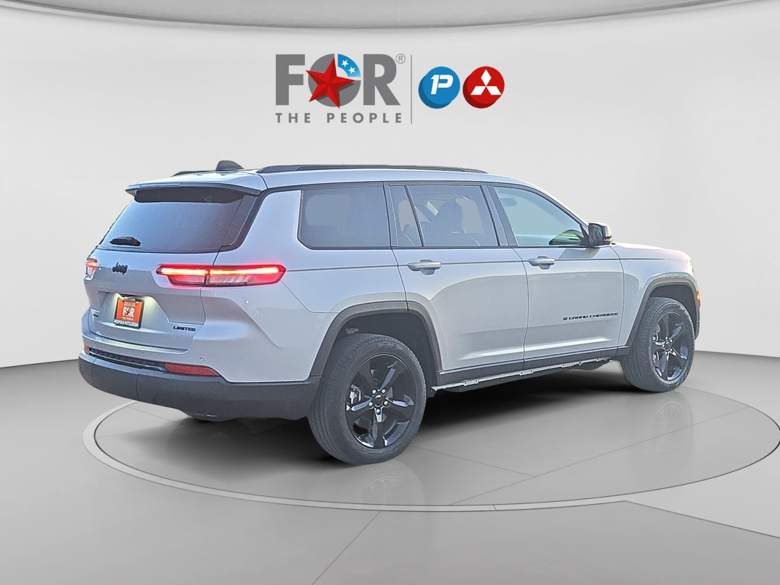 Used 2023 Jeep Grand Cherokee L Limited w/ Black Appearance Package AWD/4WD image 6