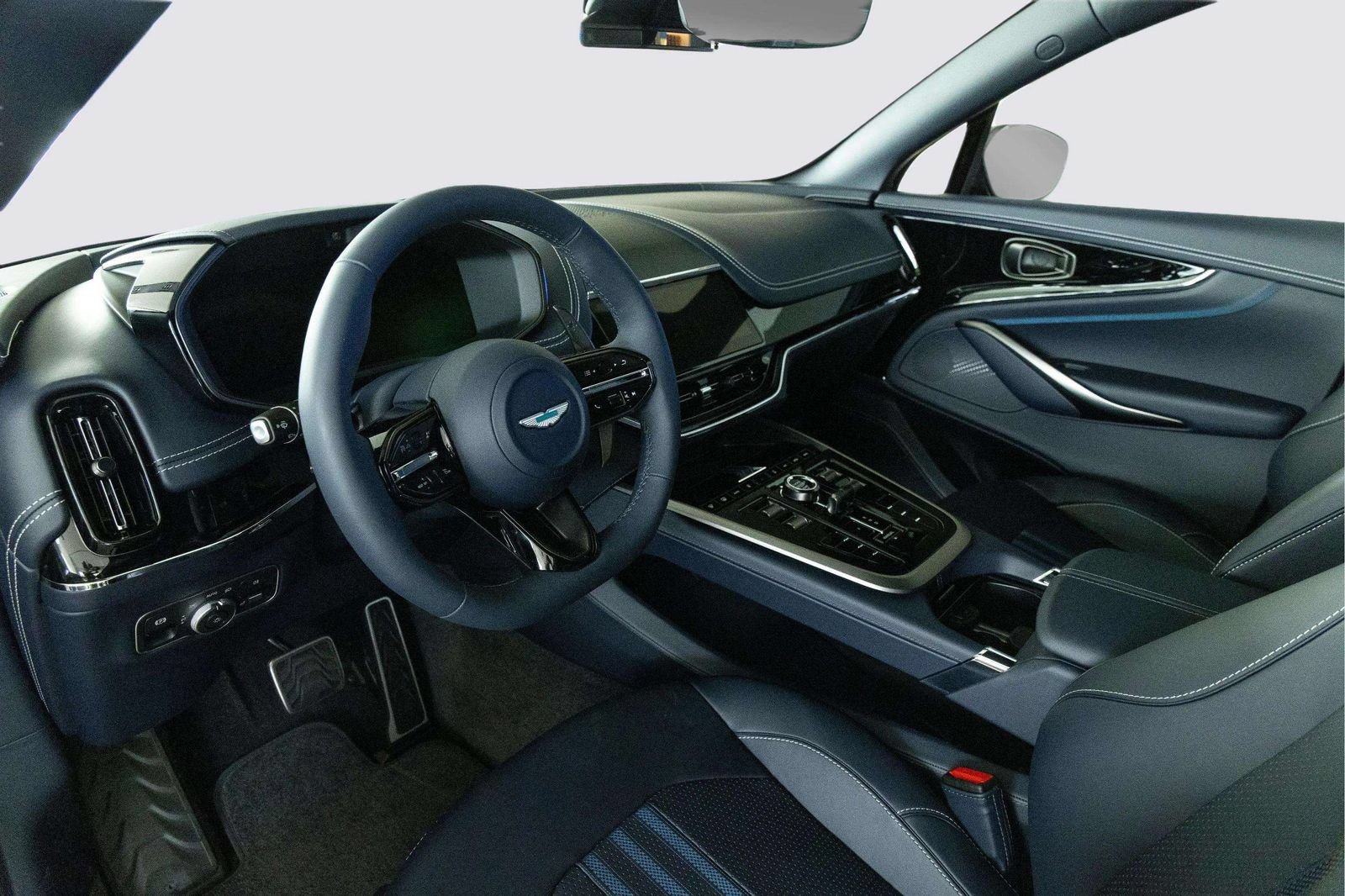 New 2026 Aston Martin DBX 707 AWD/4WD image 21