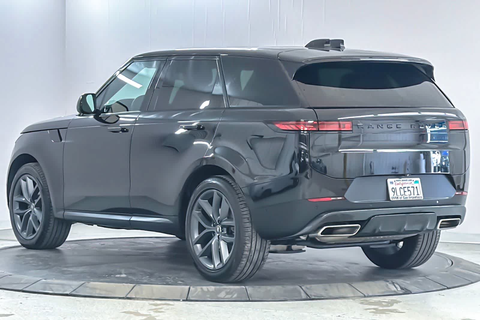Used 2024 Land Rover Range Rover Sport SE AWD/4WD image 6