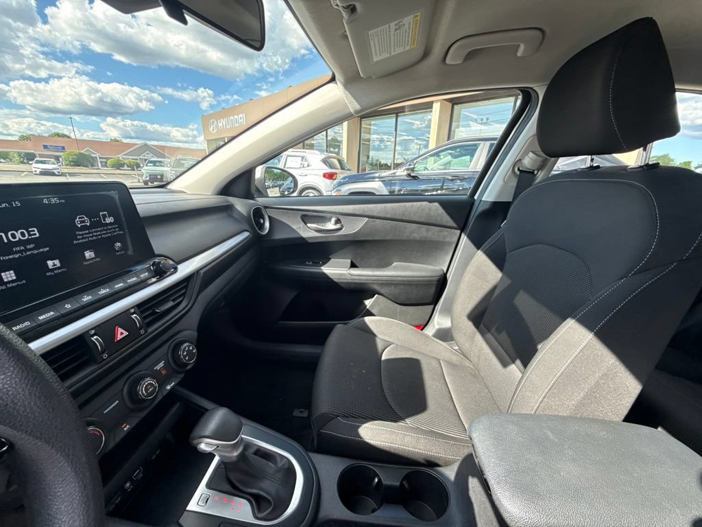 Used 2020 Kia Forte LXS FWD image 25