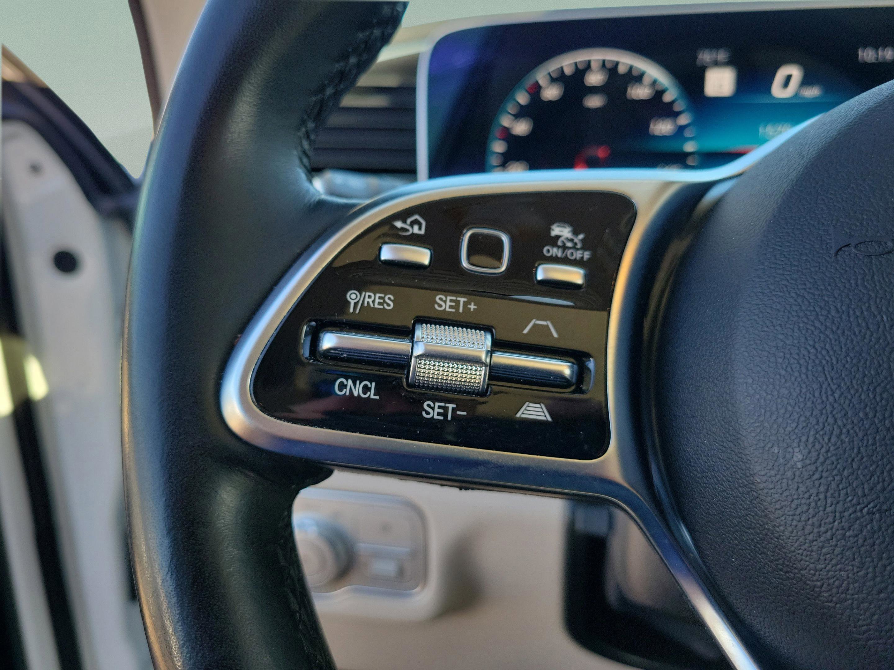 Certified 2023 Mercedes-Benz GLE 450 4MATIC image 25