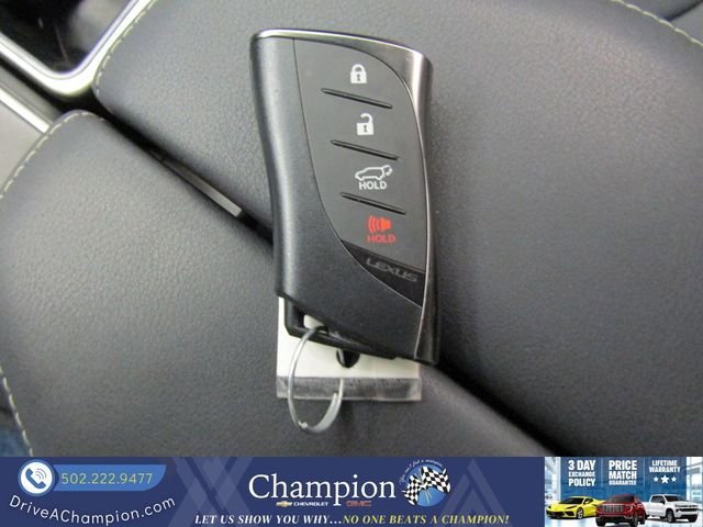 Used 2025 Lexus TX 500h AWD w/ Technology Package image 12