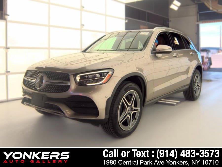 Used 2022 Mercedes-Benz GLC 300 4MATIC w/ AMG Line image 1