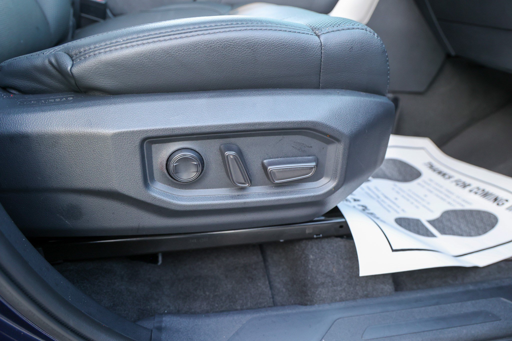 Used 2023 Toyota Tundra Limited AWD/4WD image 46