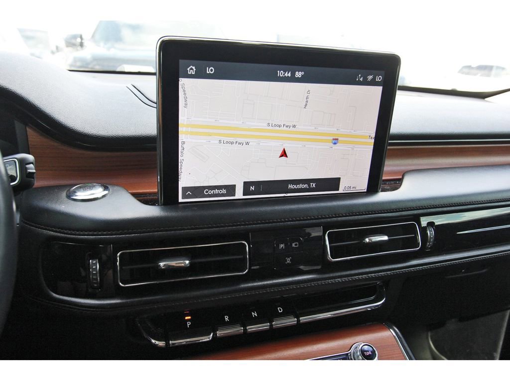 Used 2020 Lincoln Aviator Reserve w/ Equipment Group 202A image 8