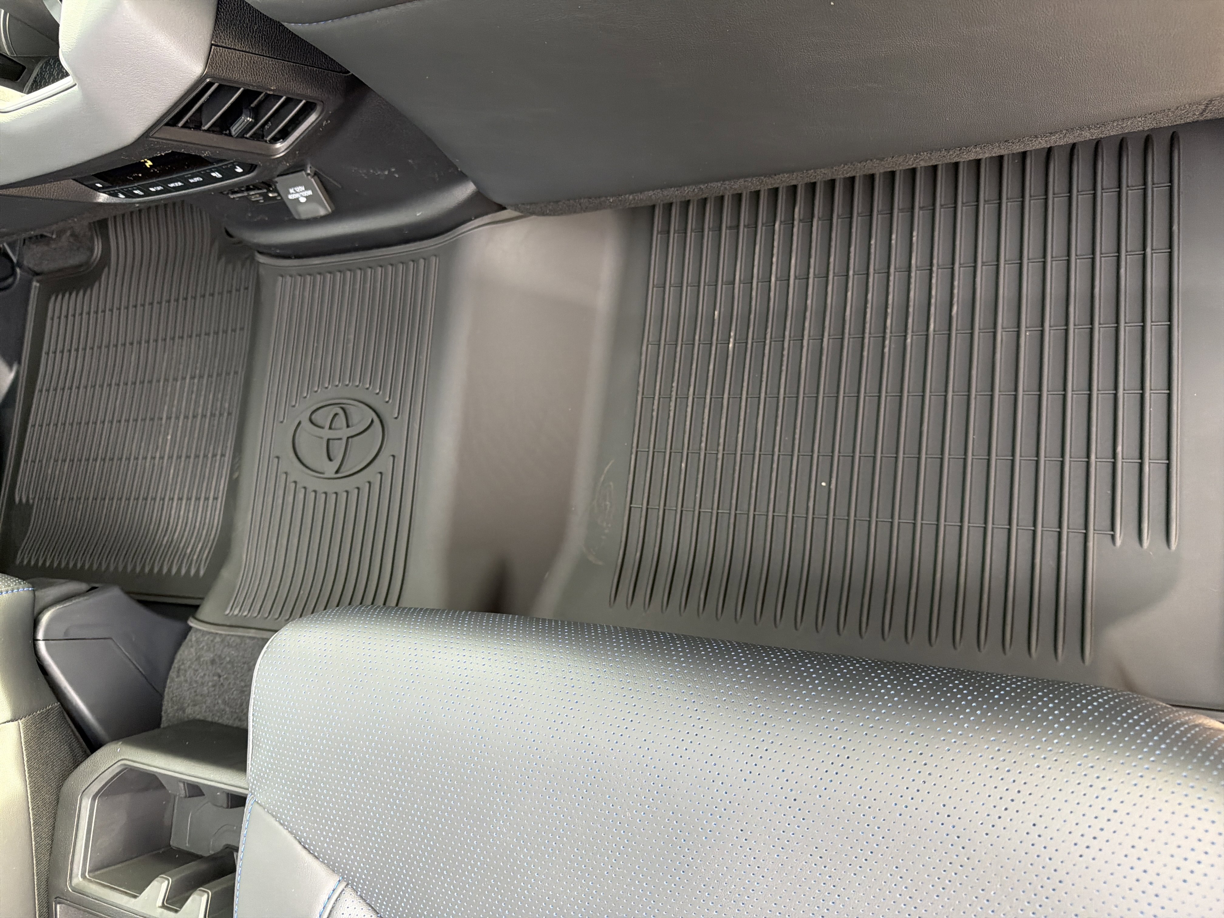 New 2026 Toyota Sequoia Platinum image 34