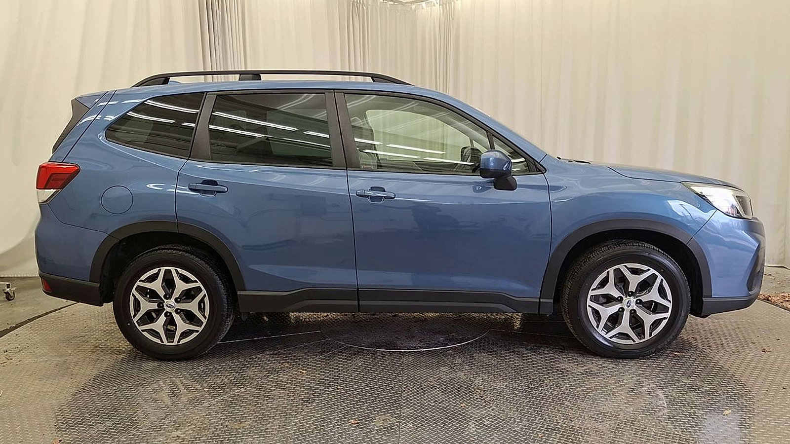 Used 2020 Subaru Forester Premium image 4