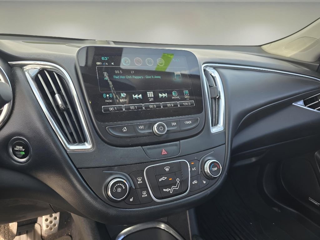 Used 2017 Chevrolet Malibu LT w/ Leather Package image 20