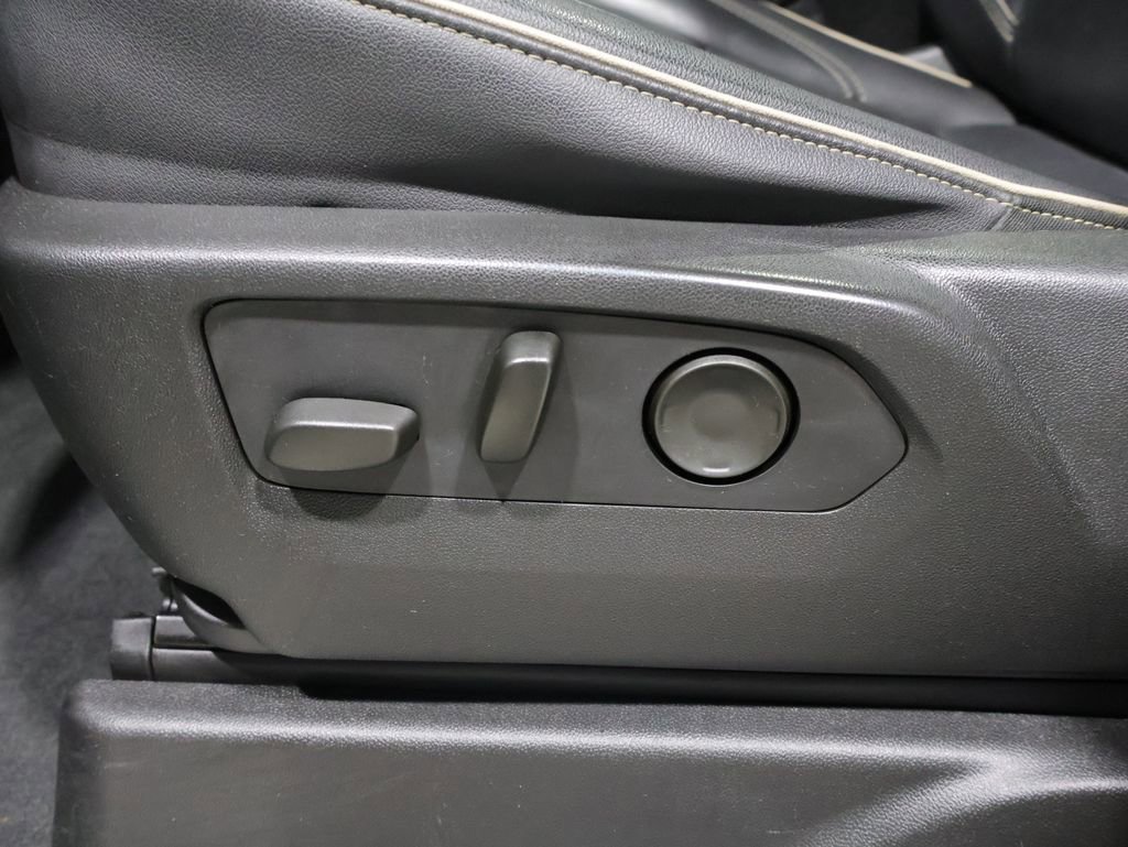 Used 2021 Chevrolet Tahoe Premier w/ Premium Package image 13