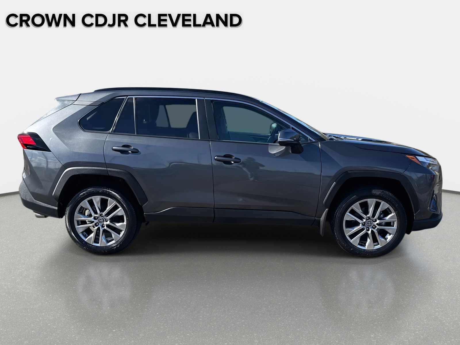 Used 2024 Toyota RAV4 XLE Premium image 3