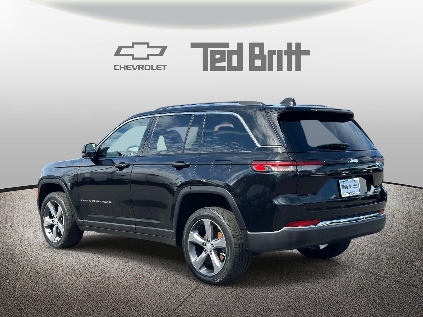Used 2022 Jeep Grand Cherokee Limited RWD image 6