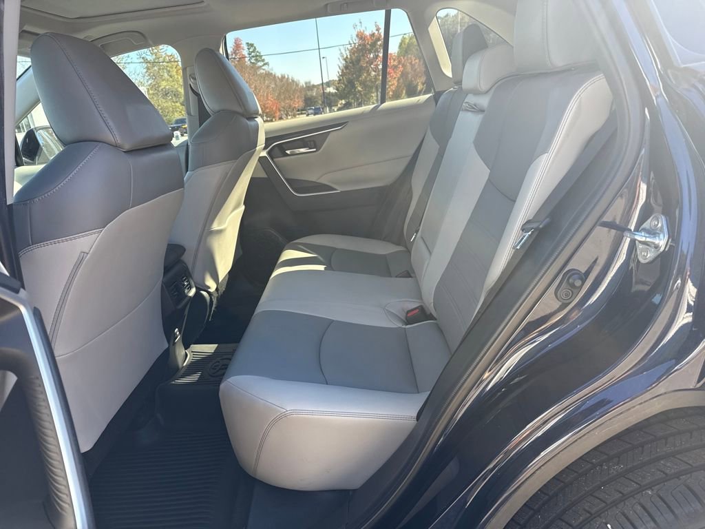 Used 2023 Toyota RAV4 XLE Premium image 14