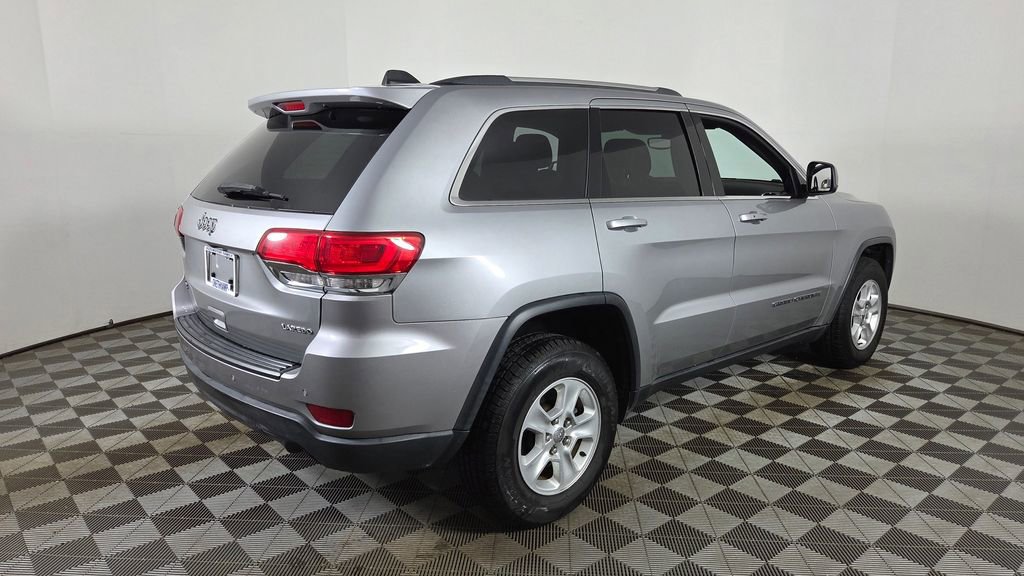 Used 2017 Jeep Grand Cherokee Laredo w/ Quick Order Package 23E AWD/4WD image 8