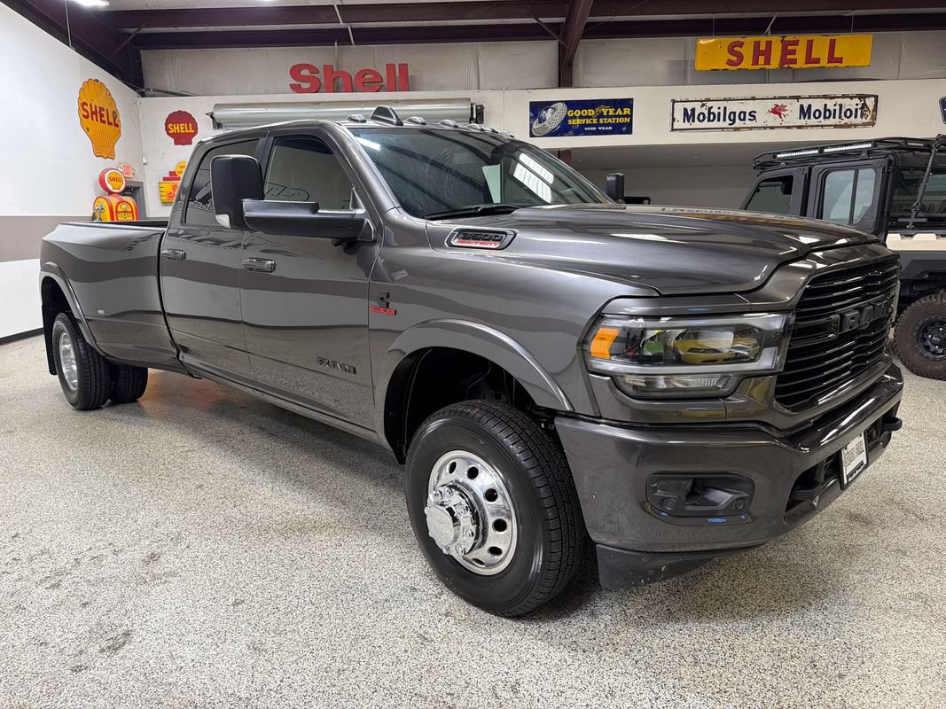 Used 2022 RAM 3500 Laramie w/ Night Edition AWD/4WD image 11