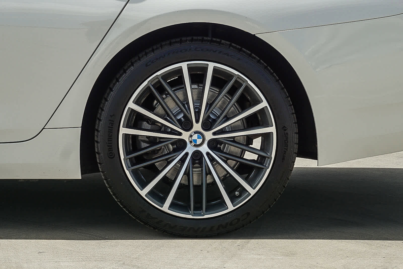 Used 2021 BMW 530i w/ Convenience Package RWD image 11