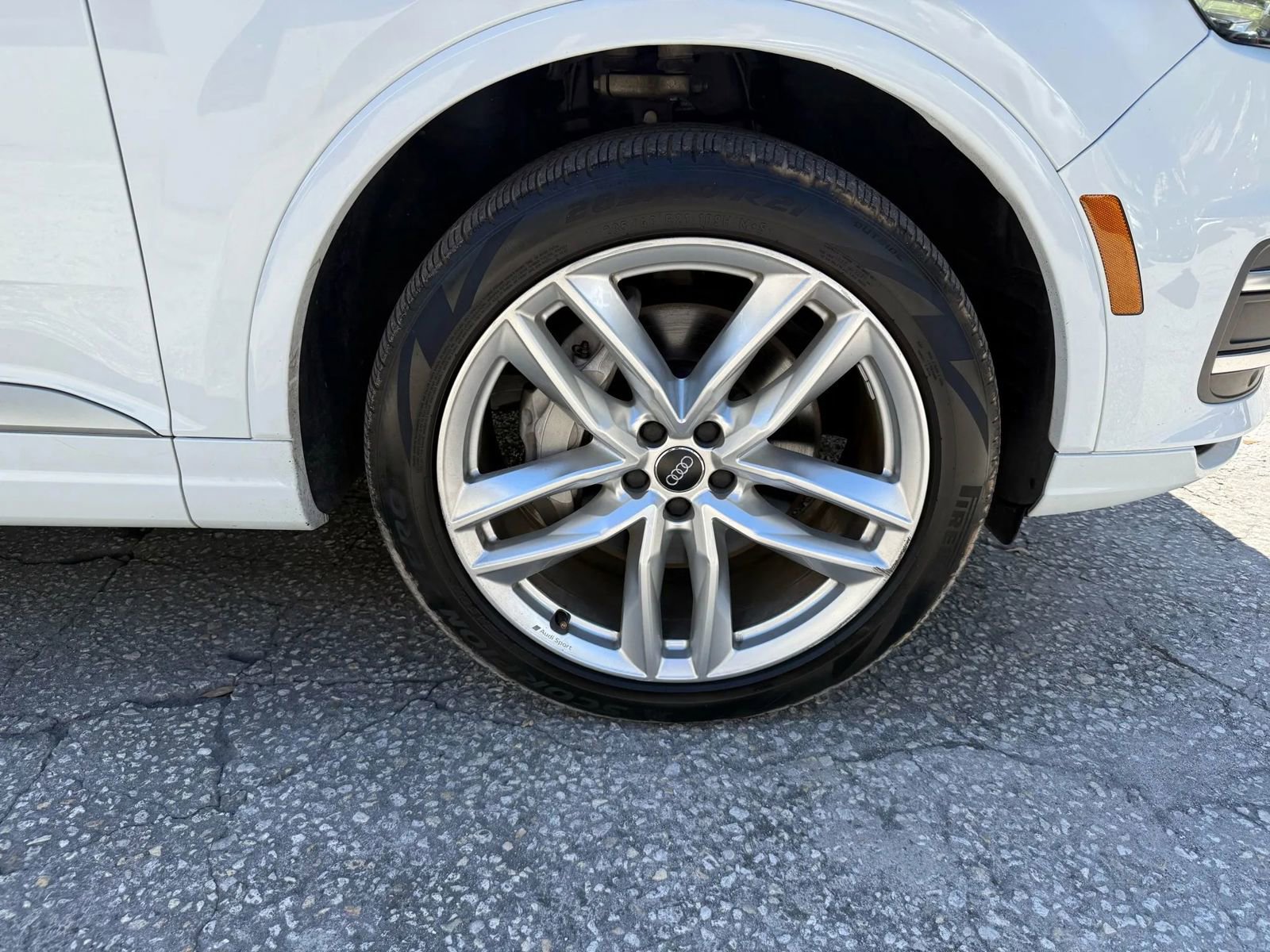 Used 2018 Audi Q7 3.0T Prestige image 25