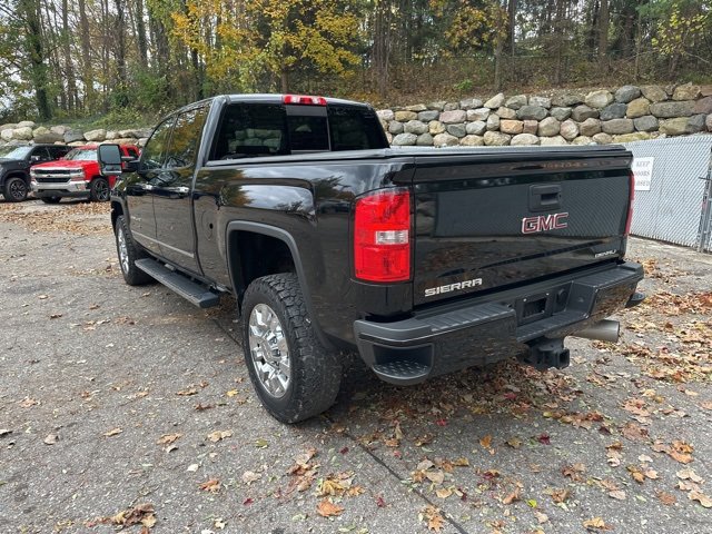 Used 2018 GMC Sierra 2500 Denali w/ Duramax Plus Package image 3